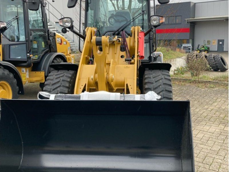 Caterpillar 906