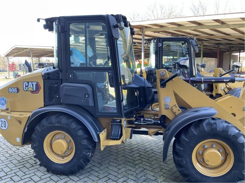 Caterpillar 906