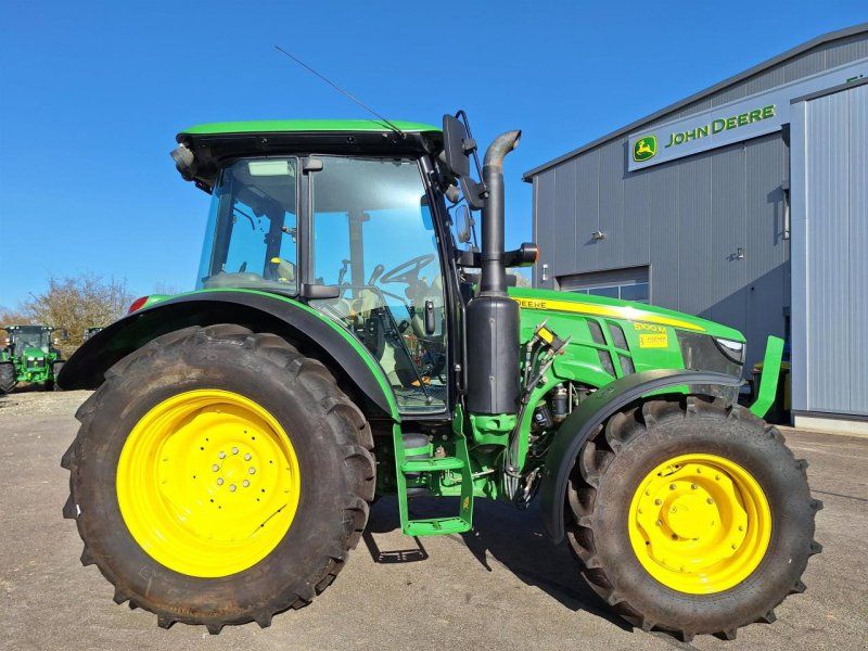John Deere 5100M