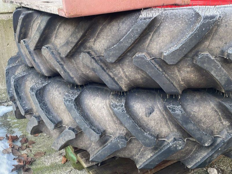 Alliance 270/95R42