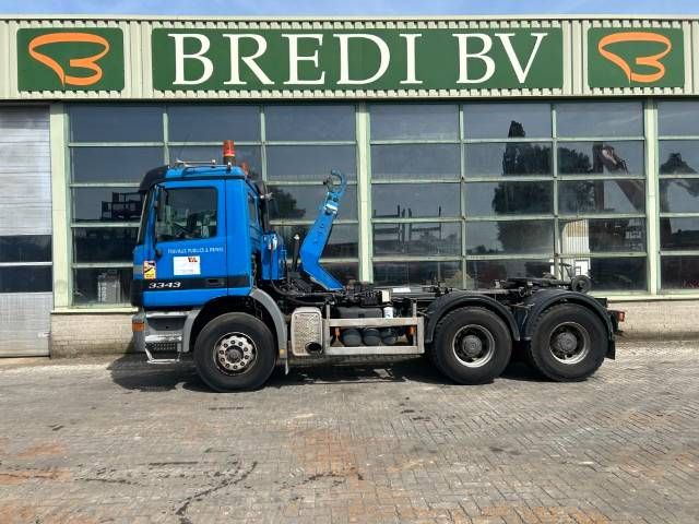 Mercedes-Benz Actros 3343