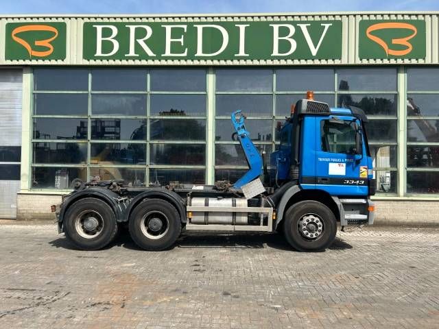 Mercedes-Benz Actros 3343