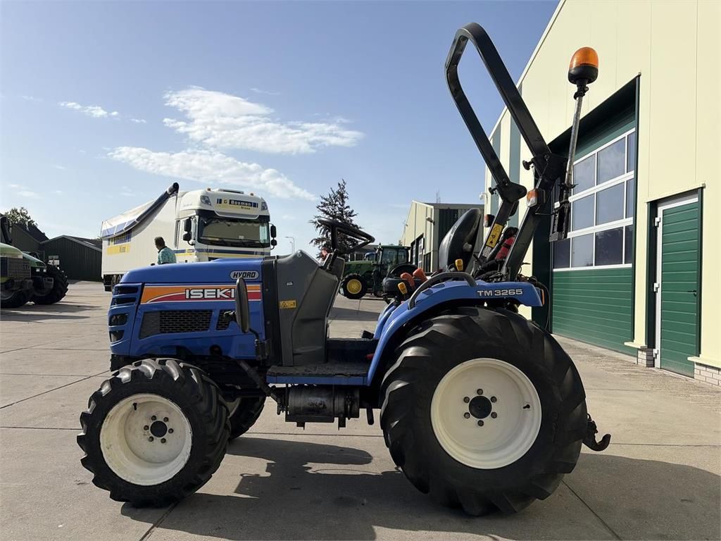 Iseki TM 3265 Hydro Compact tractor
