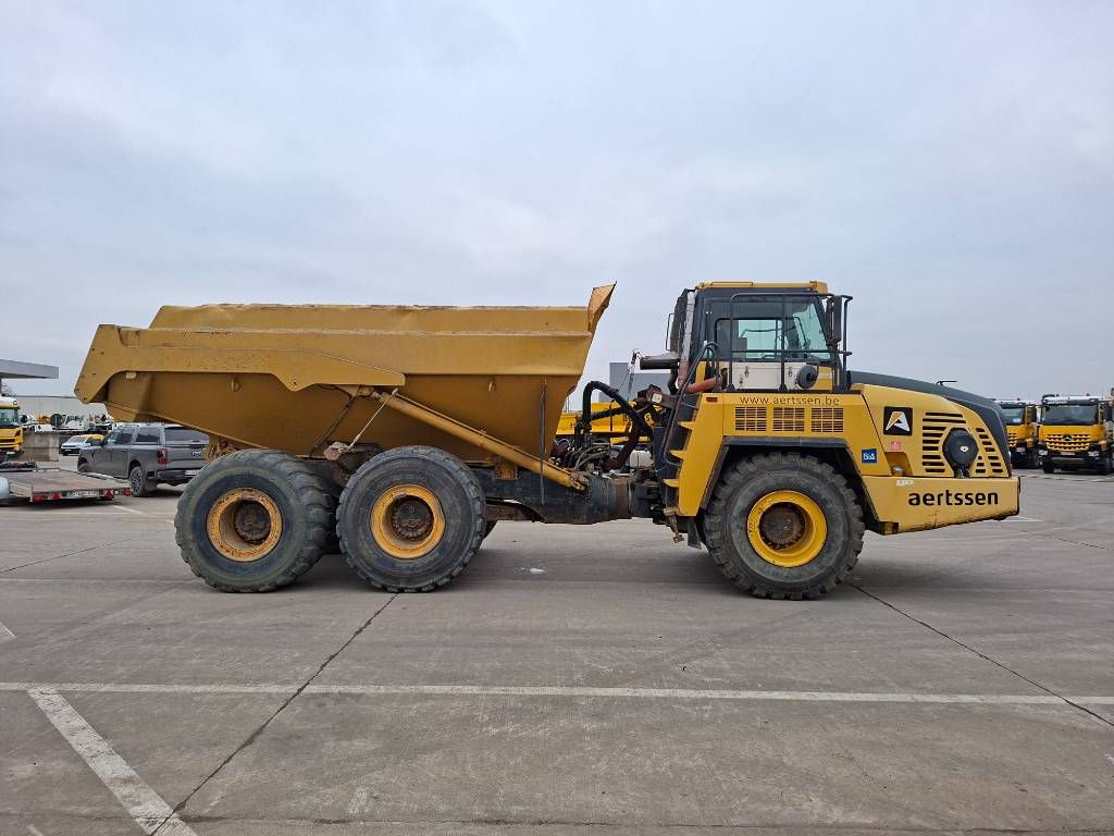 Komatsu HM 300-3