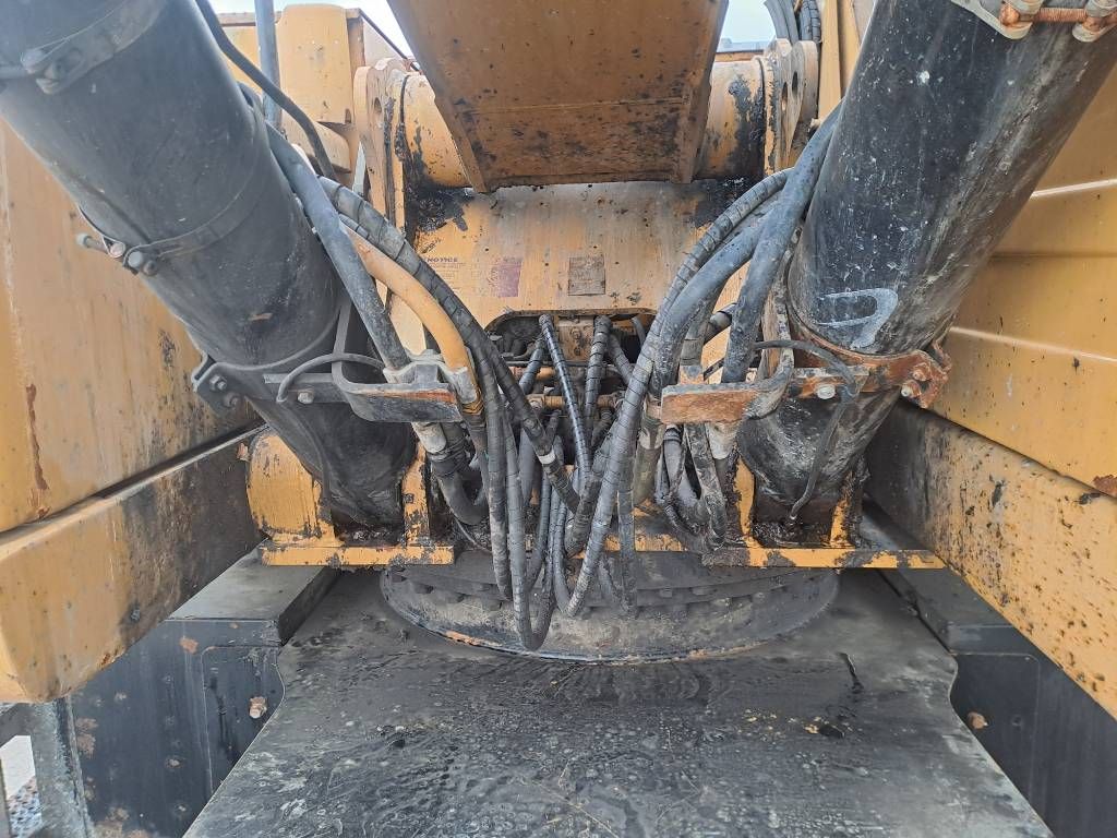 CAT M 325 D L MH