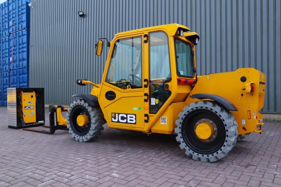 JCB 525-60E Fully Electric, 2500kg Capacity, 6m Liftin