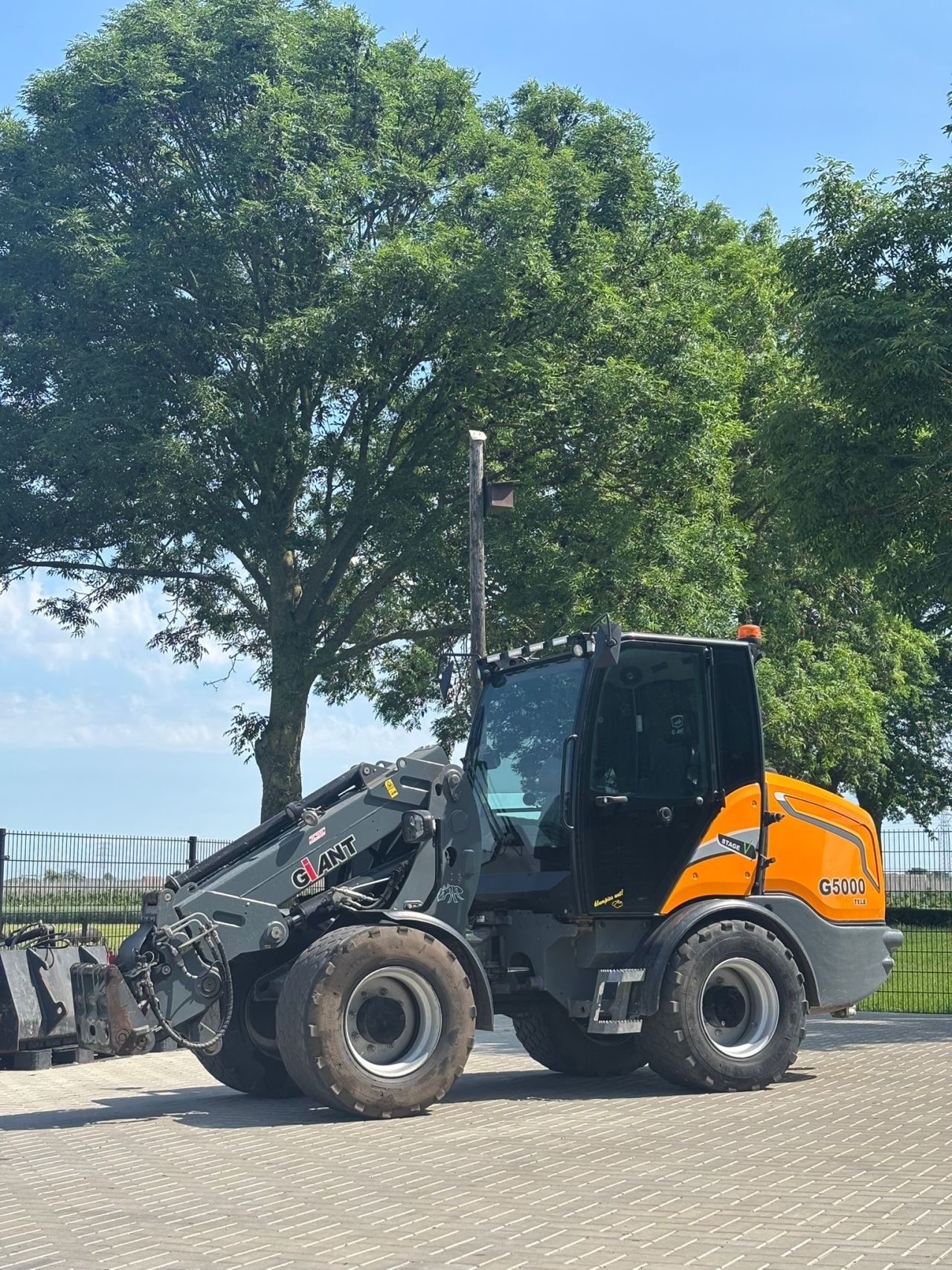 Giant g5000 Tele 35 km airco