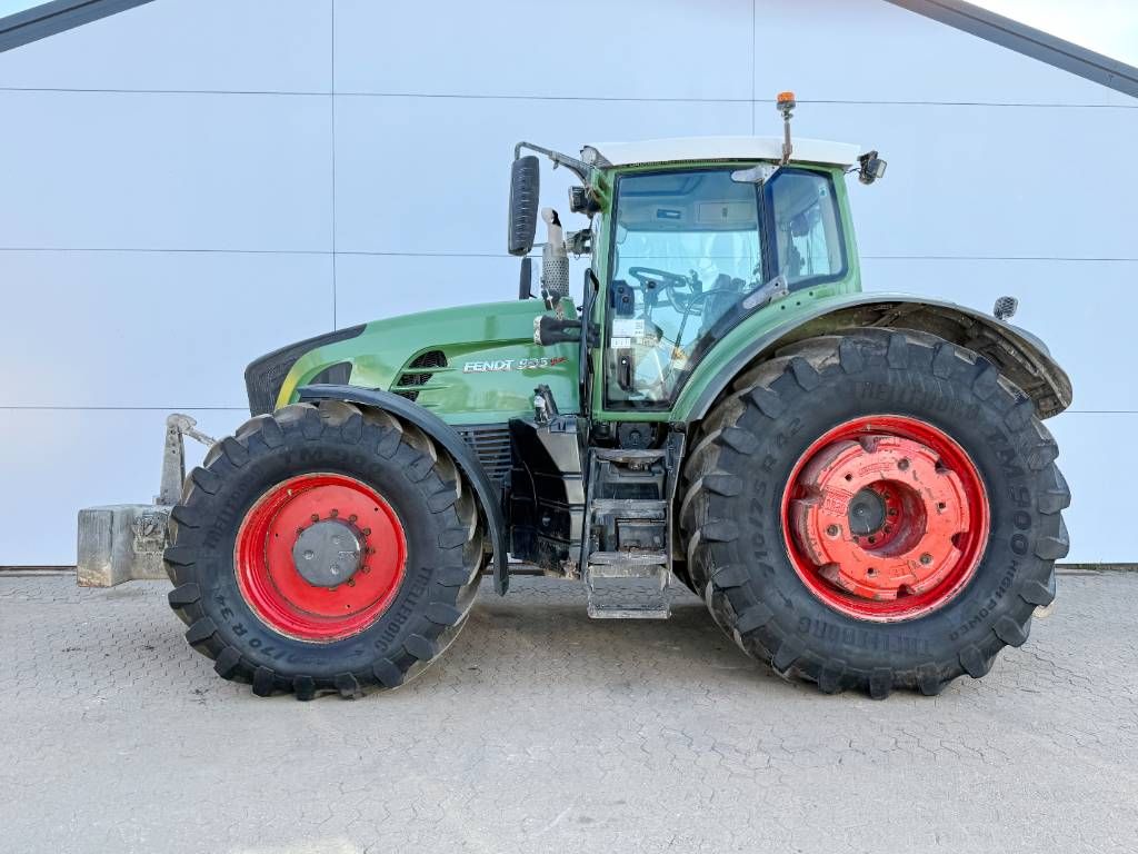 Fendt 936 Vario - Front Lift / 6 Hydraulic Valves