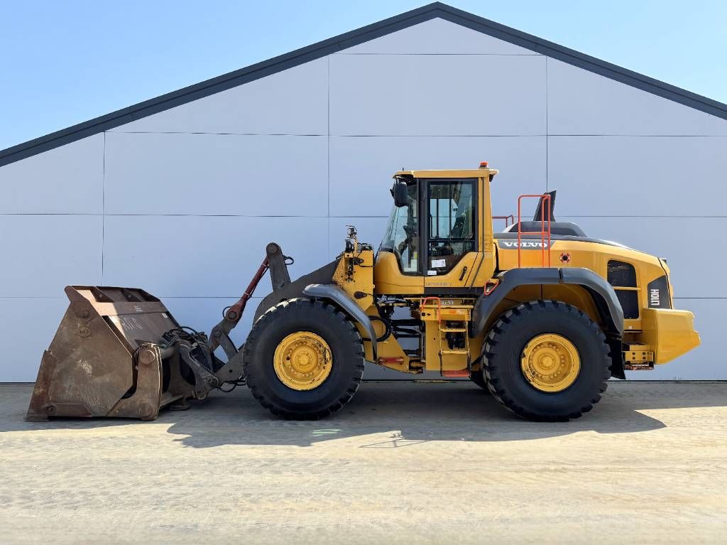 Volvo L110H - High-tip Bucket / Weight System
