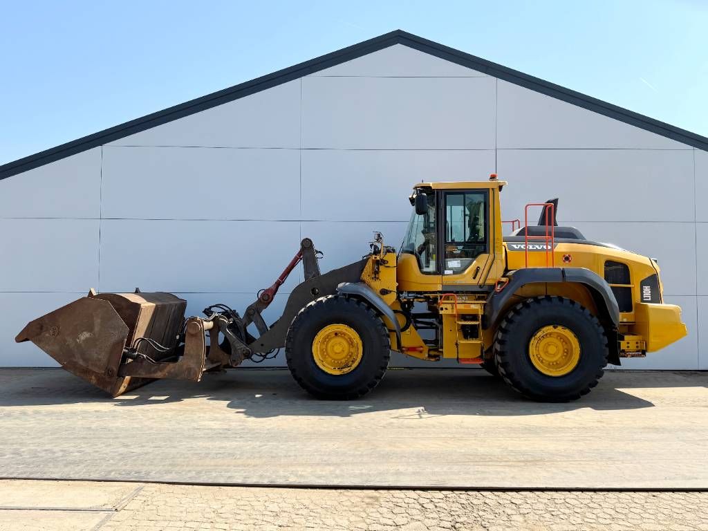 Volvo L110H - High-tip Bucket / Weight System