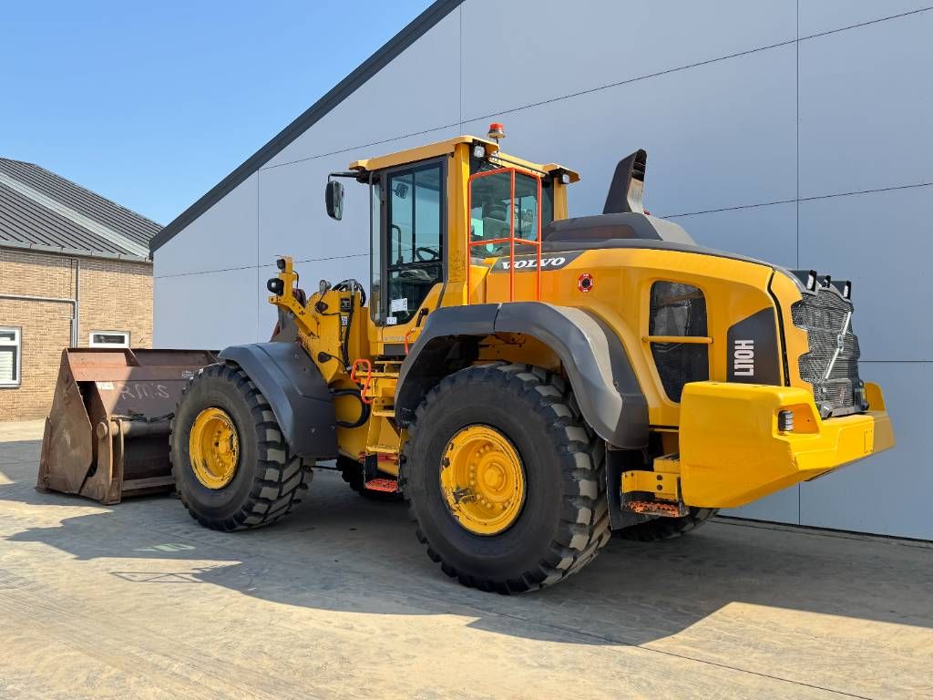 Volvo L110H - High-tip Bucket / Weight System