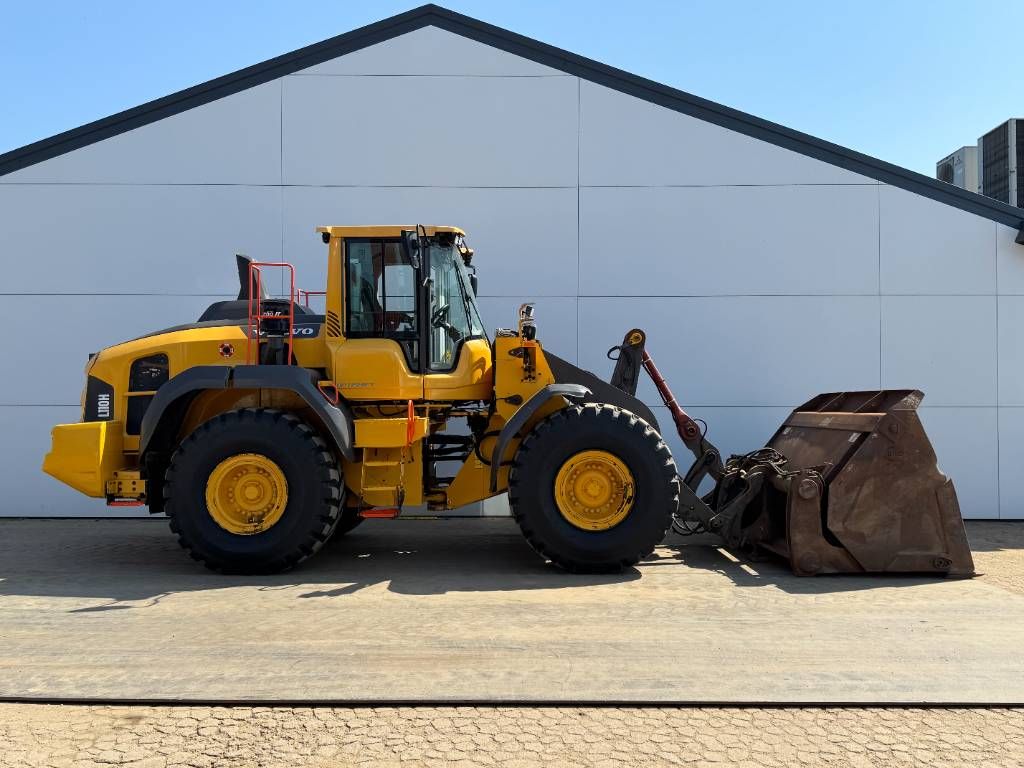 Volvo L110H - High-tip Bucket / Weight System