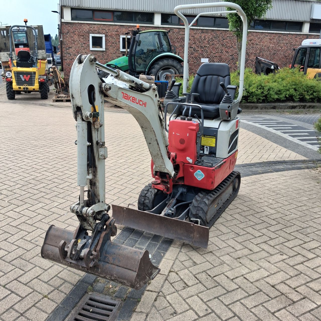 Takeuchi Tb210 Minigraver