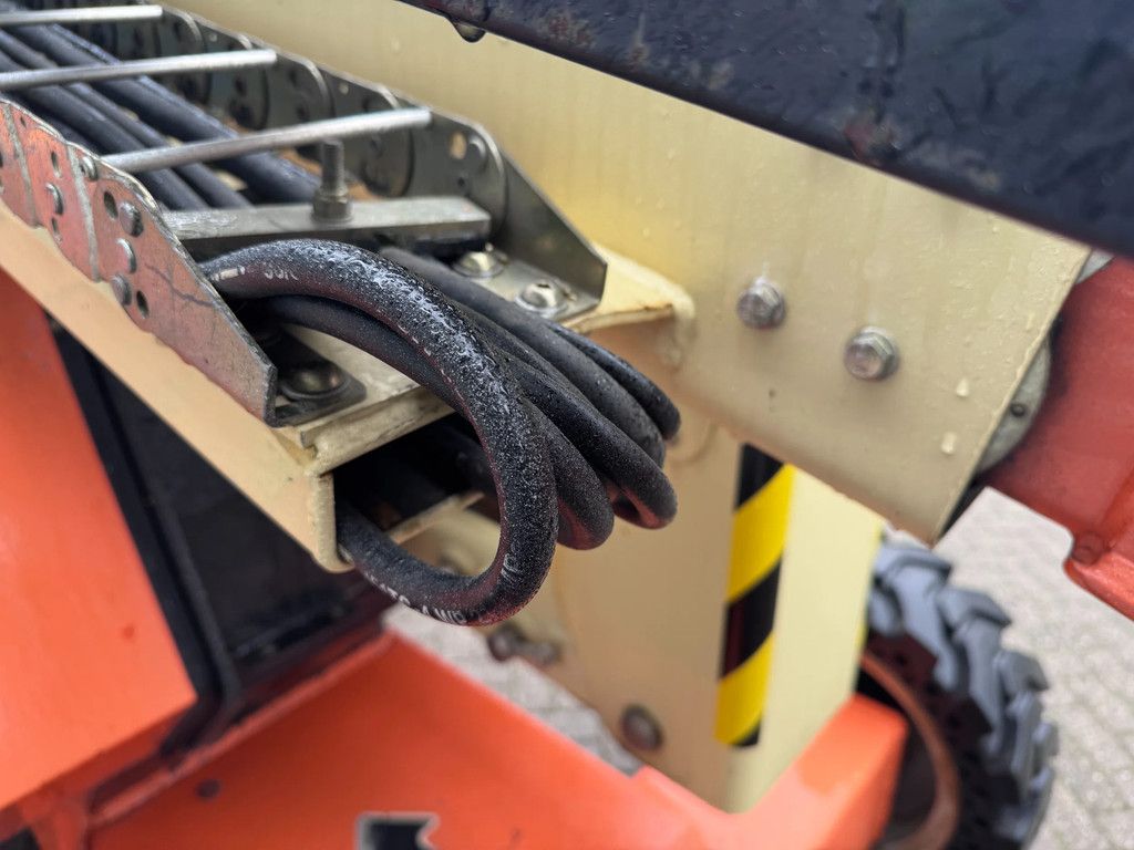 JLG 340AJ Hoogwerker Knikarmhoogwerker