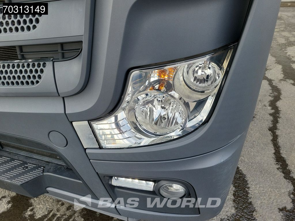 Mercedes Actros Actros 1851 4X2 BigSpace Retarder 2xTanks