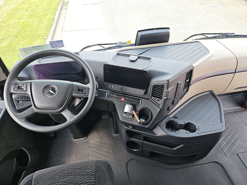 MERCEDES-BENZ ACTROS 1845 LS