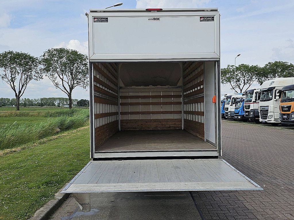 RENAULT MASTER 2.3 bakwagen laadklep!