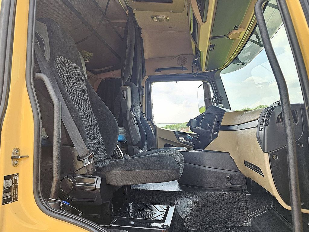 MERCEDES-BENZ ACTROS 1843