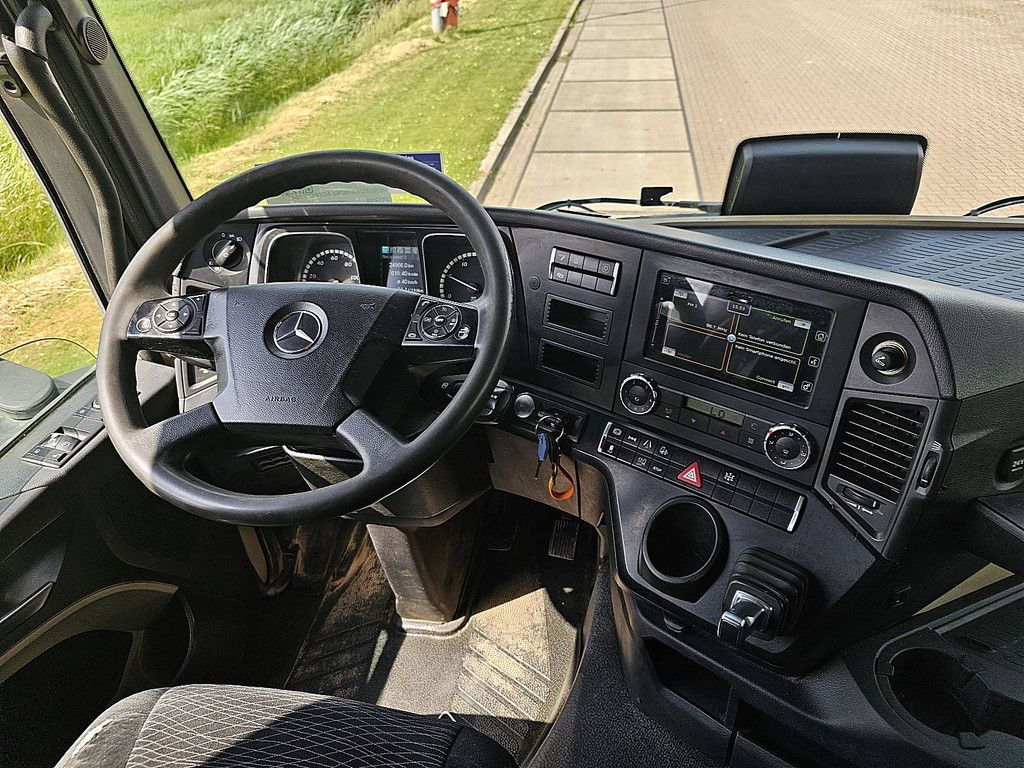 MERCEDES-BENZ ACTROS 1843