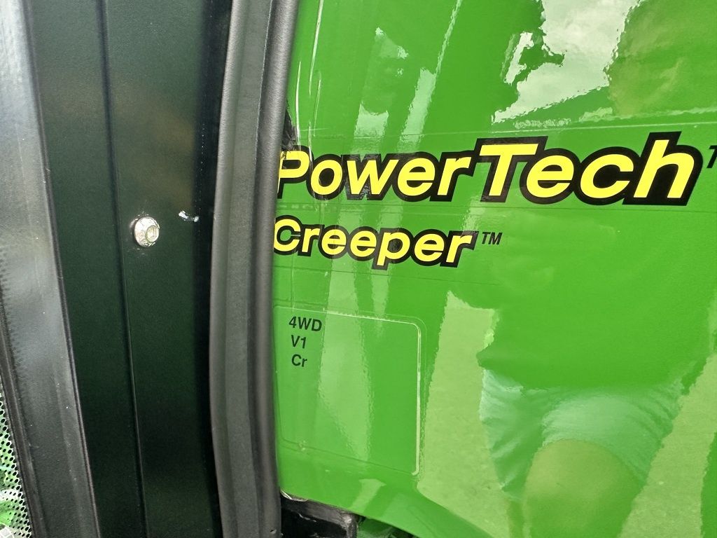 John Deere 5075E