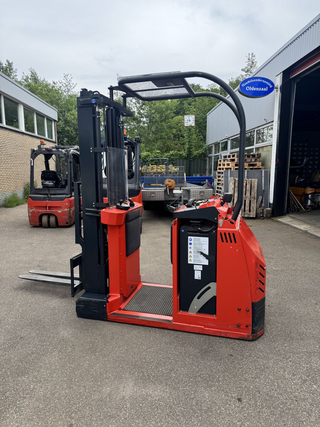 3-in -1 magazijntruck vrijdragend 1500kg 320cm (2019)