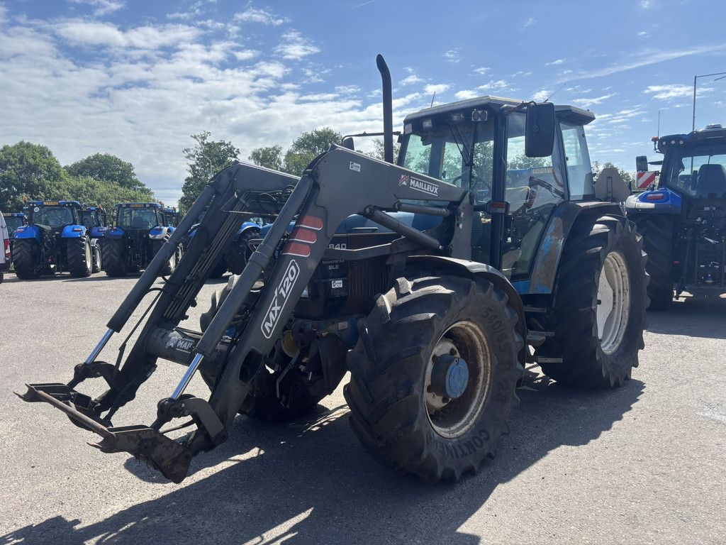 NEW HOLLAND 7840
