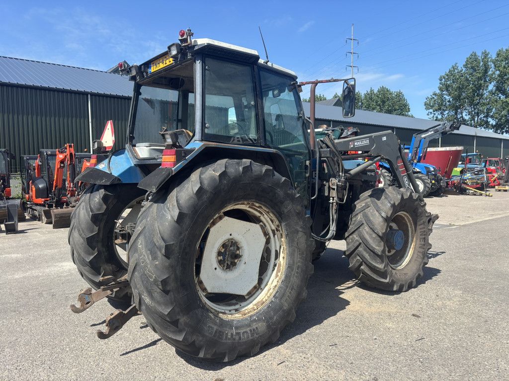 NEW HOLLAND 7840