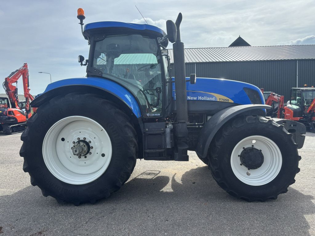 NEW HOLLAND T7050PC