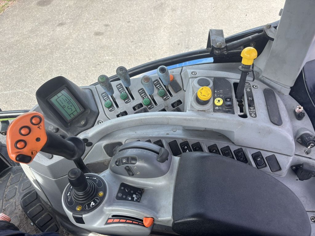 NEW HOLLAND T7050PC
