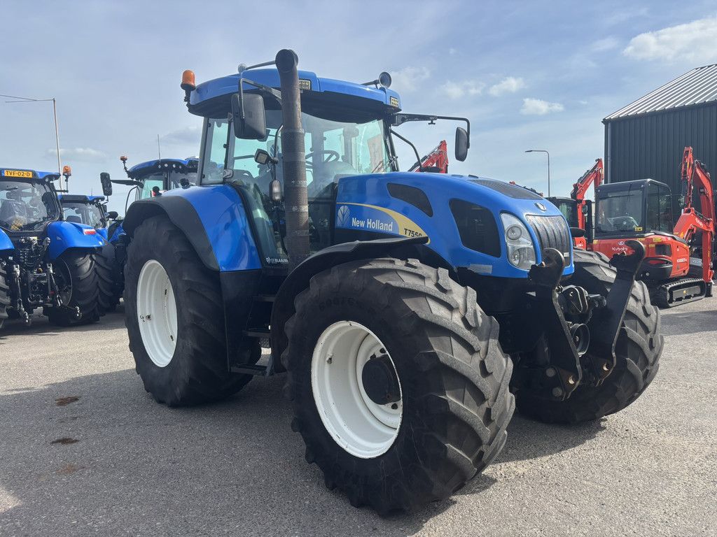 NEW HOLLAND T7550