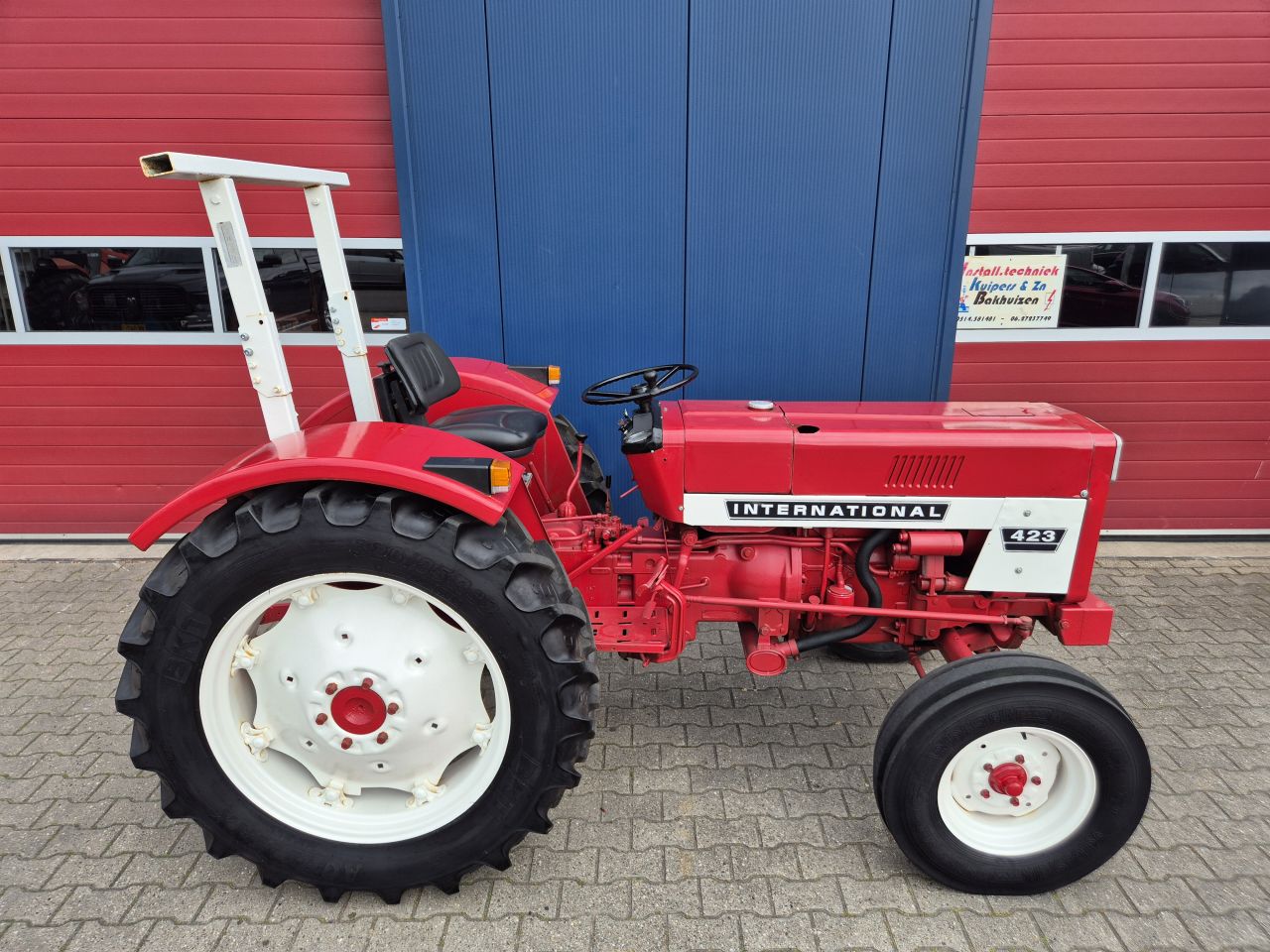 INTERNATIONAL 423 TRACTOR / PRIJS MARGE / ZEER MOOI /