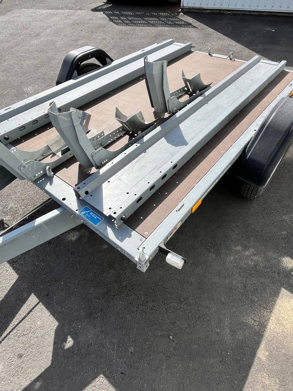 Stema Motorradanhänger 1600kg 2021 für 3 Motorräder