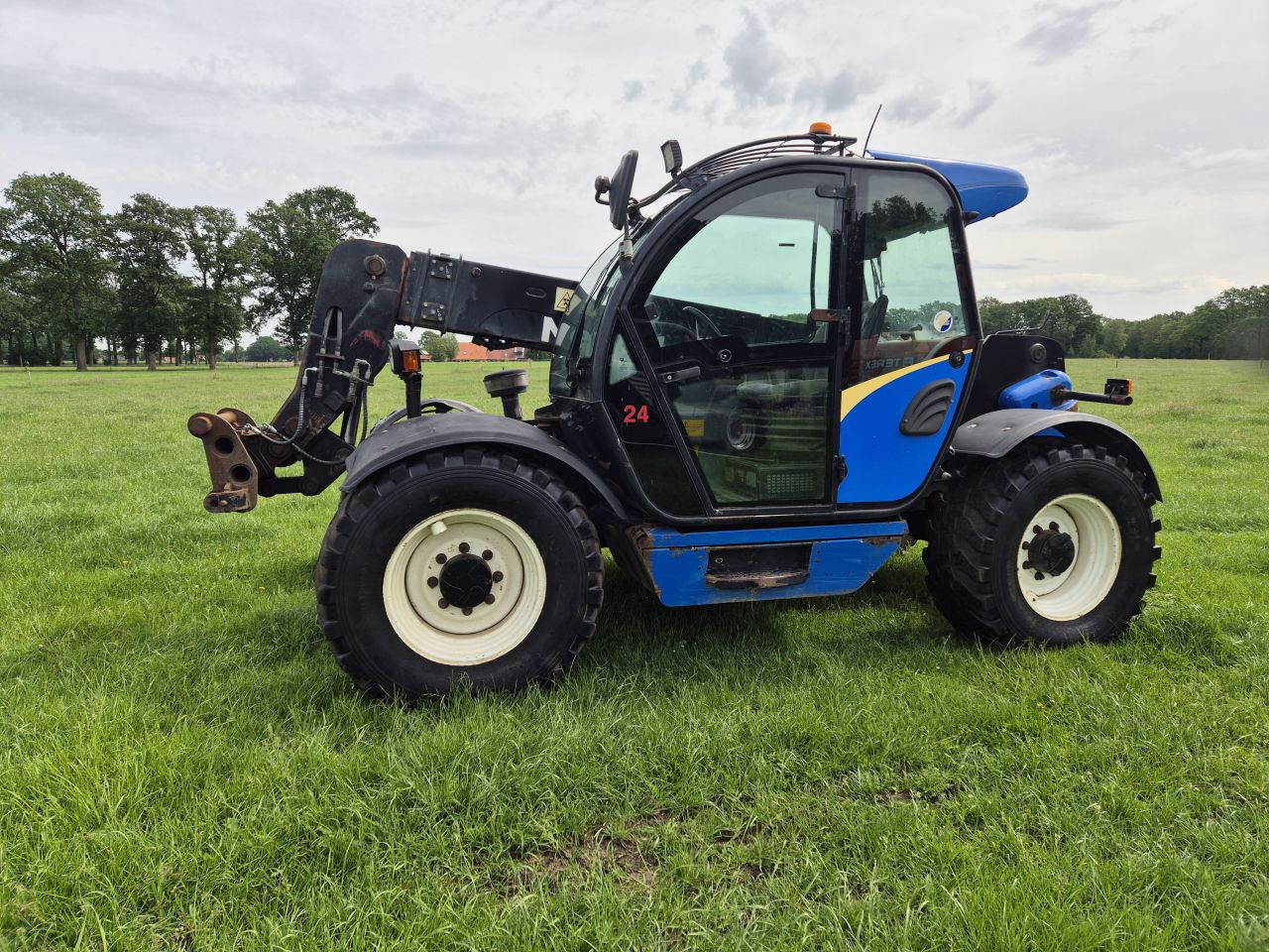 New Holland LM 5040 Verreiker