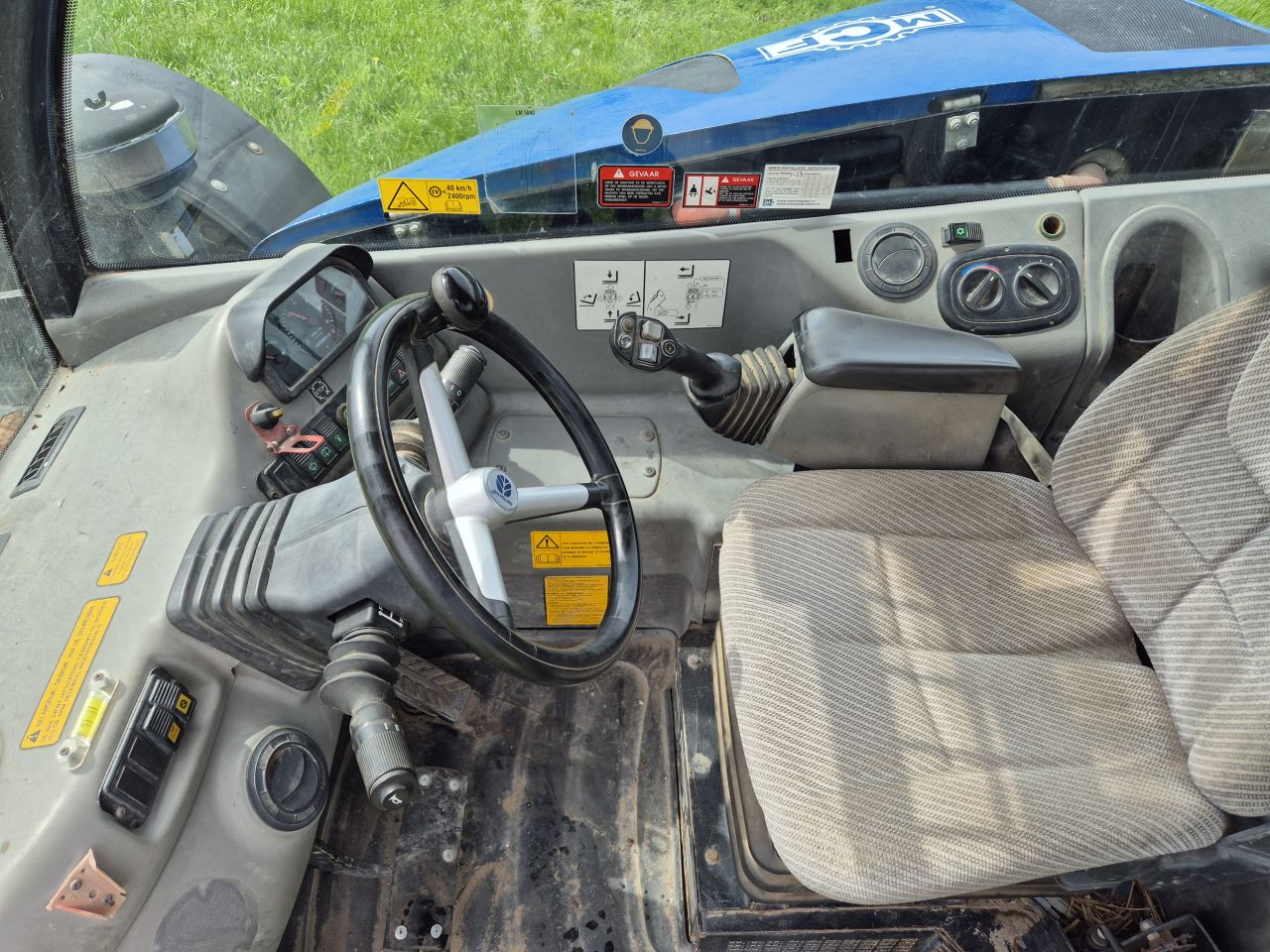 New Holland LM 5040 Verreiker
