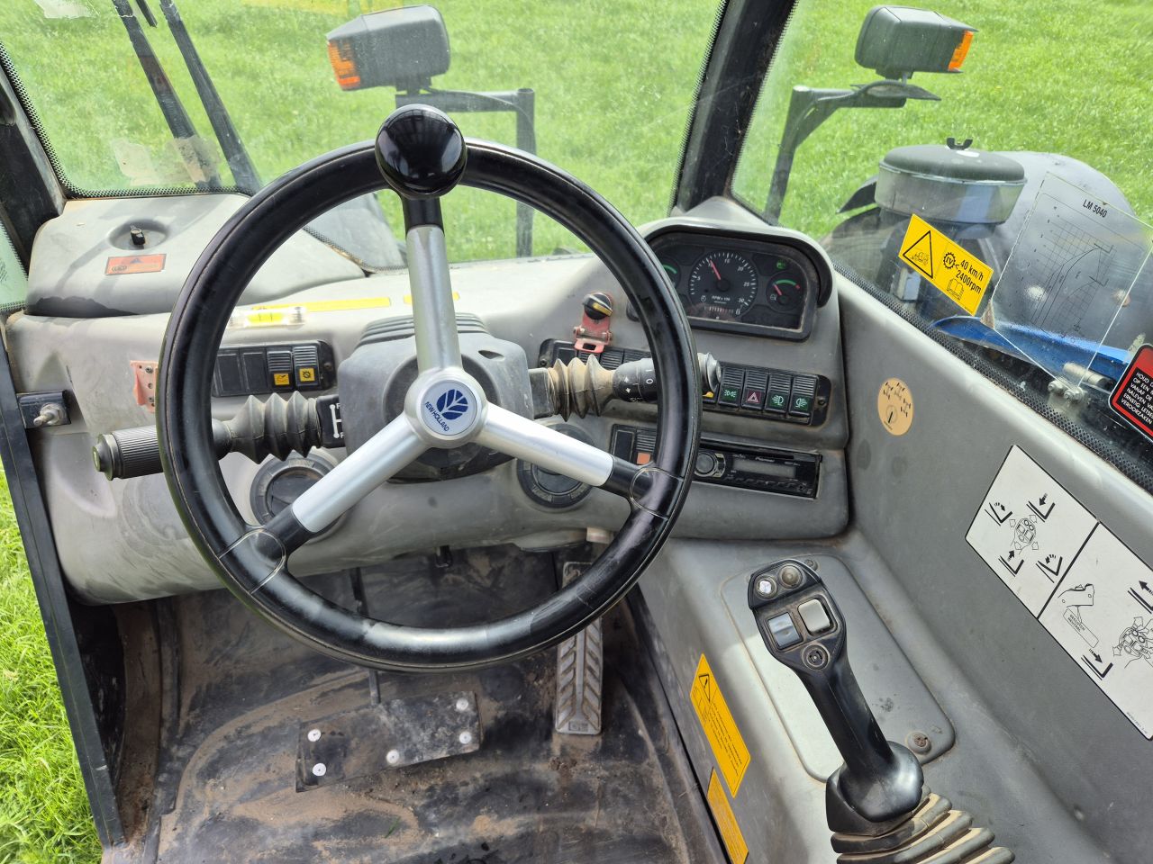 New Holland LM 5040 Verreiker