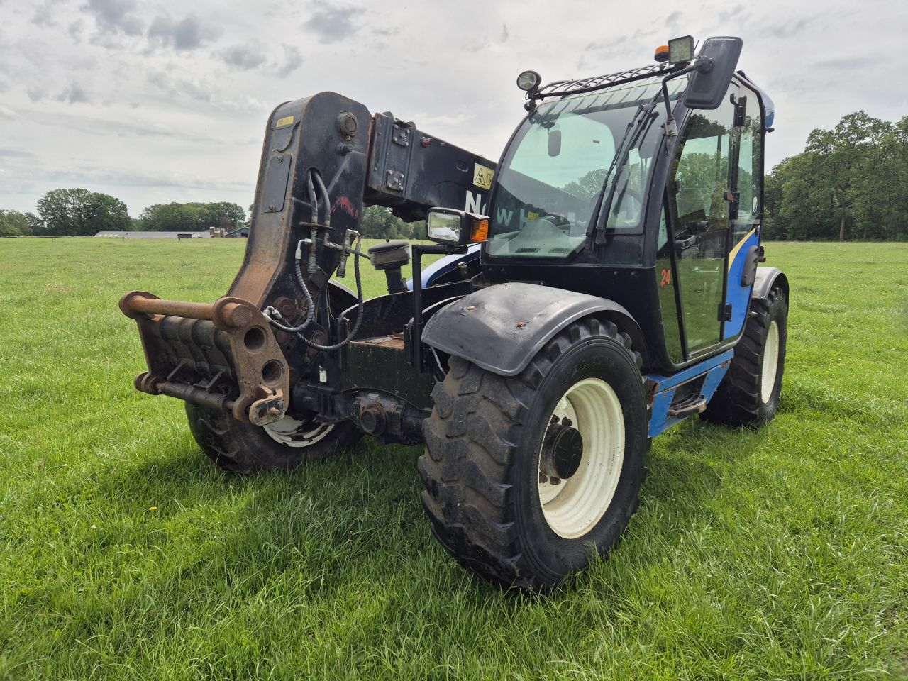 New Holland LM 5040 Verreiker