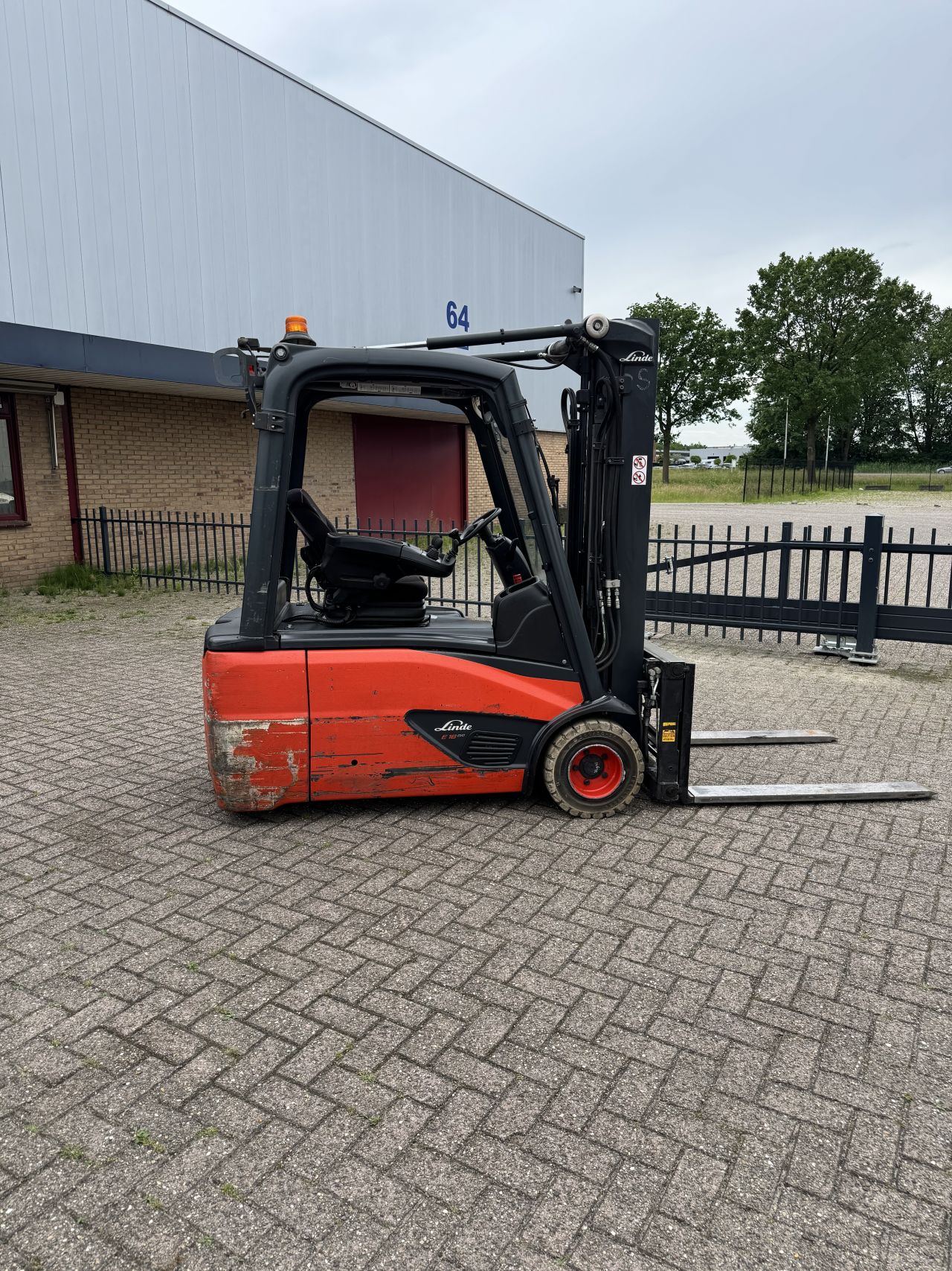 Linde E18 L-02 (2020) vorkenversteller freelift