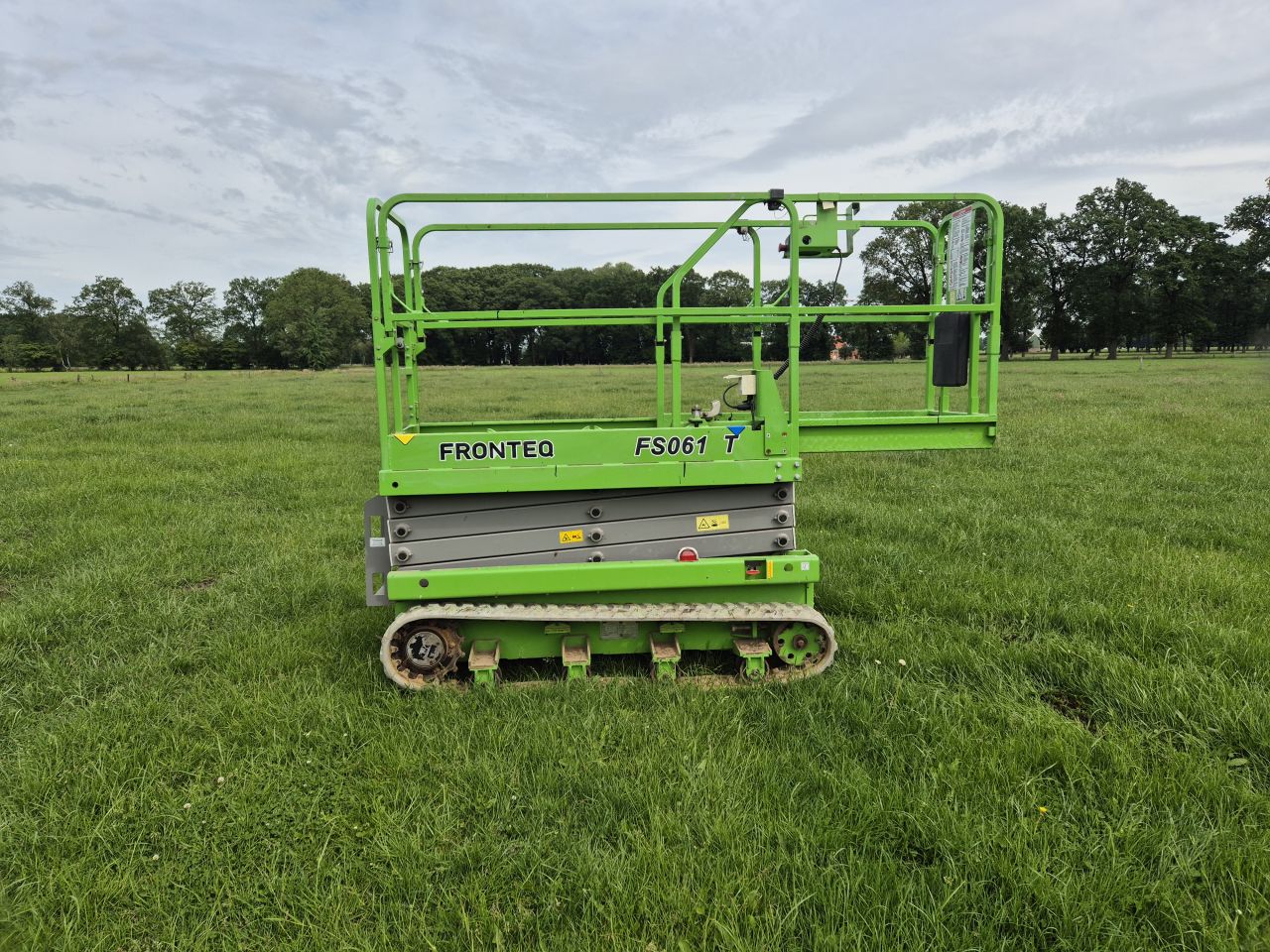 Fronteq FS0610T Schaar hoogwerker rups