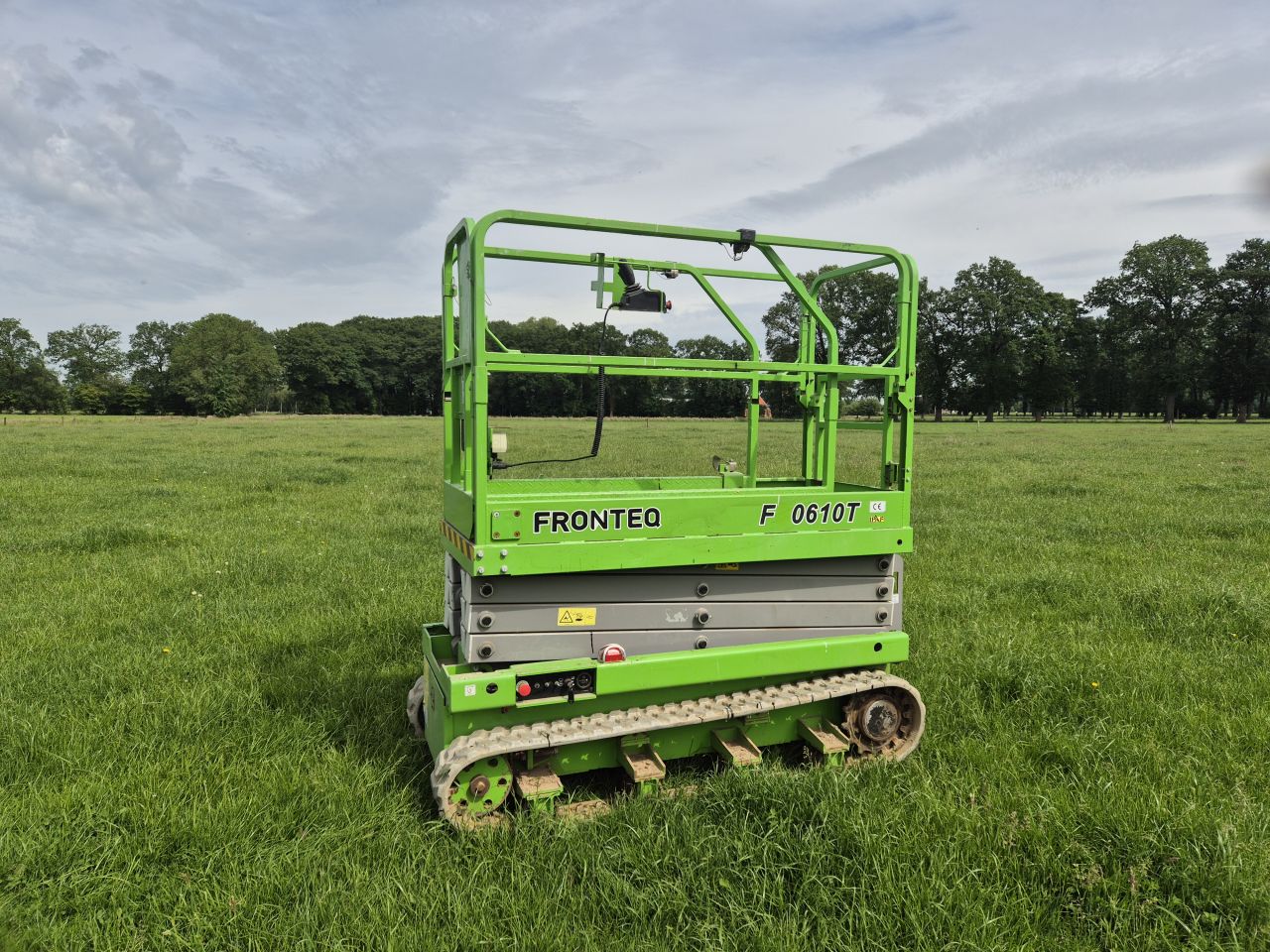 Fronteq FS0610T Schaar hoogwerker rups