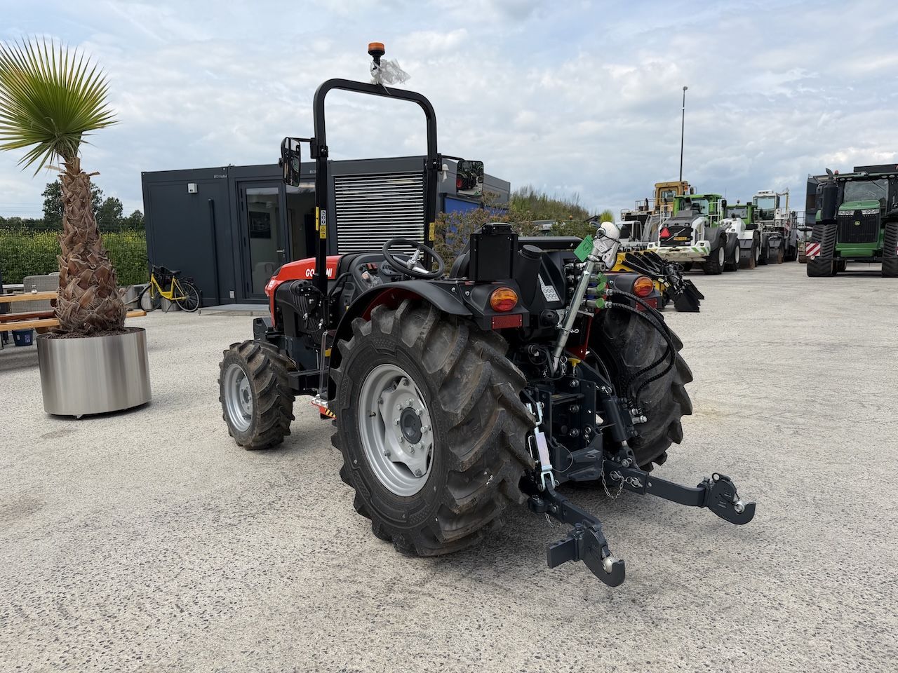 Goldoni S80 smalspoor trekker