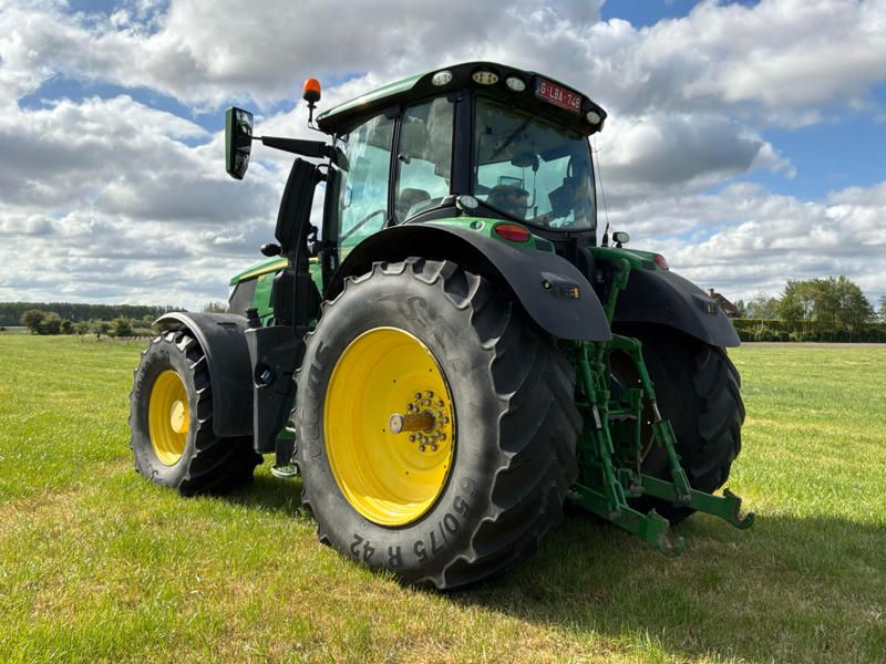 2022 John Deere 6R230 Ackerschlepper mit Allradantrieb