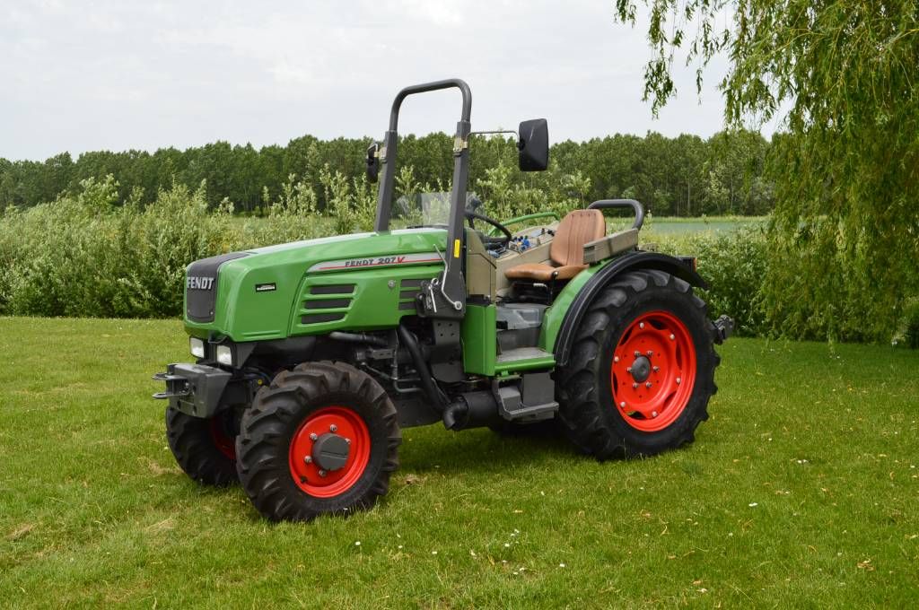Fendt 207 V Beugelversie, Smalspoor/Fruitteeltractor