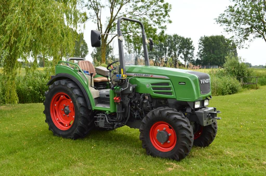 Fendt 207 V Beugelversie, Smalspoor/Fruitteeltractor