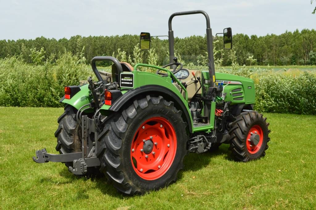 Fendt 207 V Beugelversie, Smalspoor/Fruitteeltractor