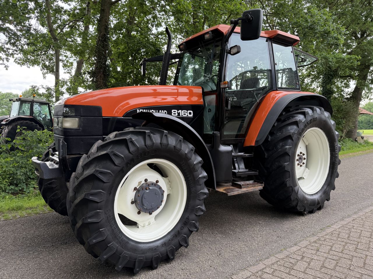 New Holland 8160