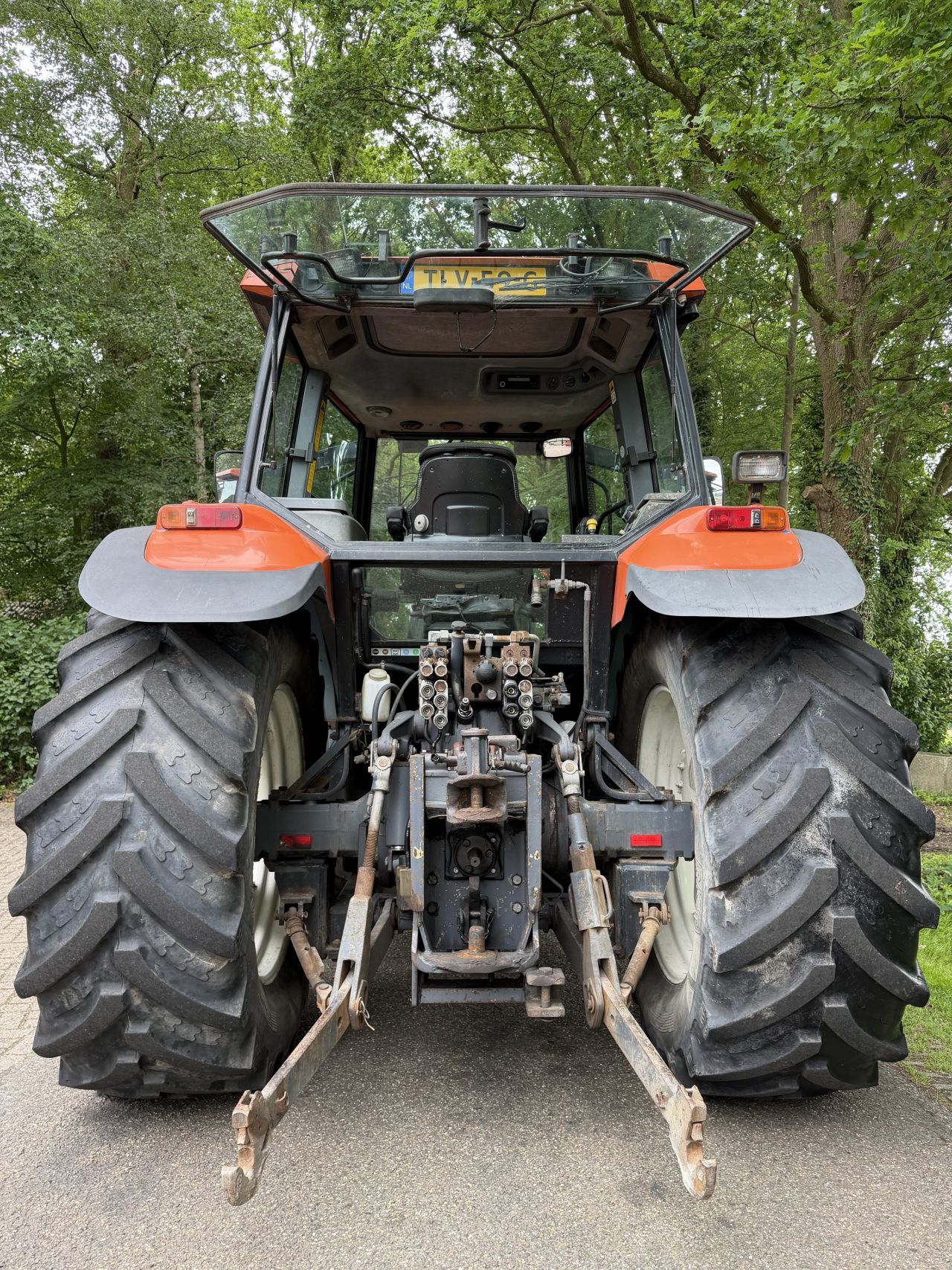 New Holland 8160