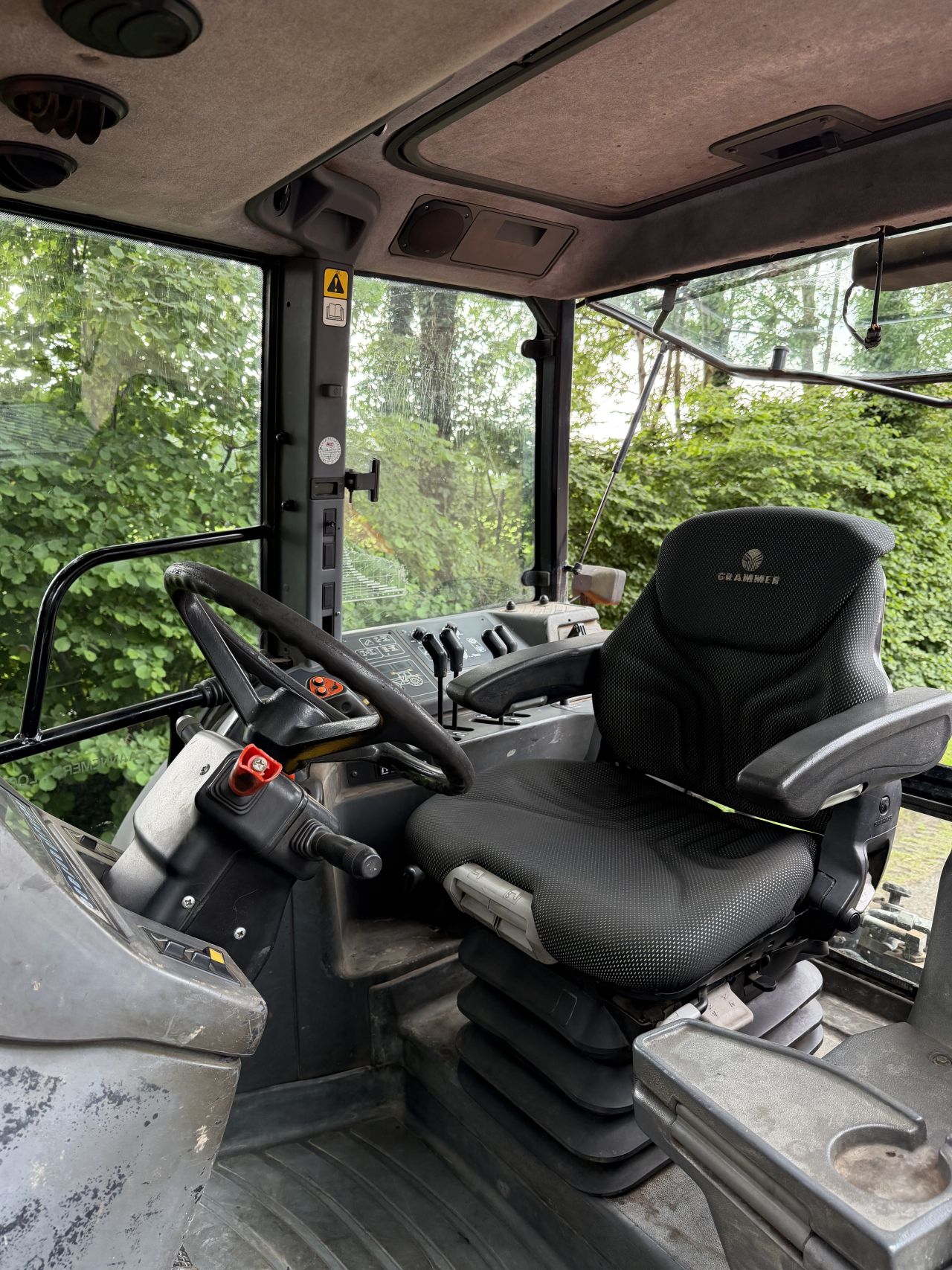 New Holland 8160