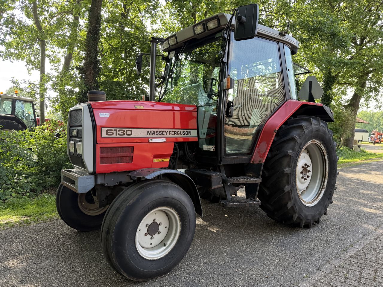Massey Ferguson 6130