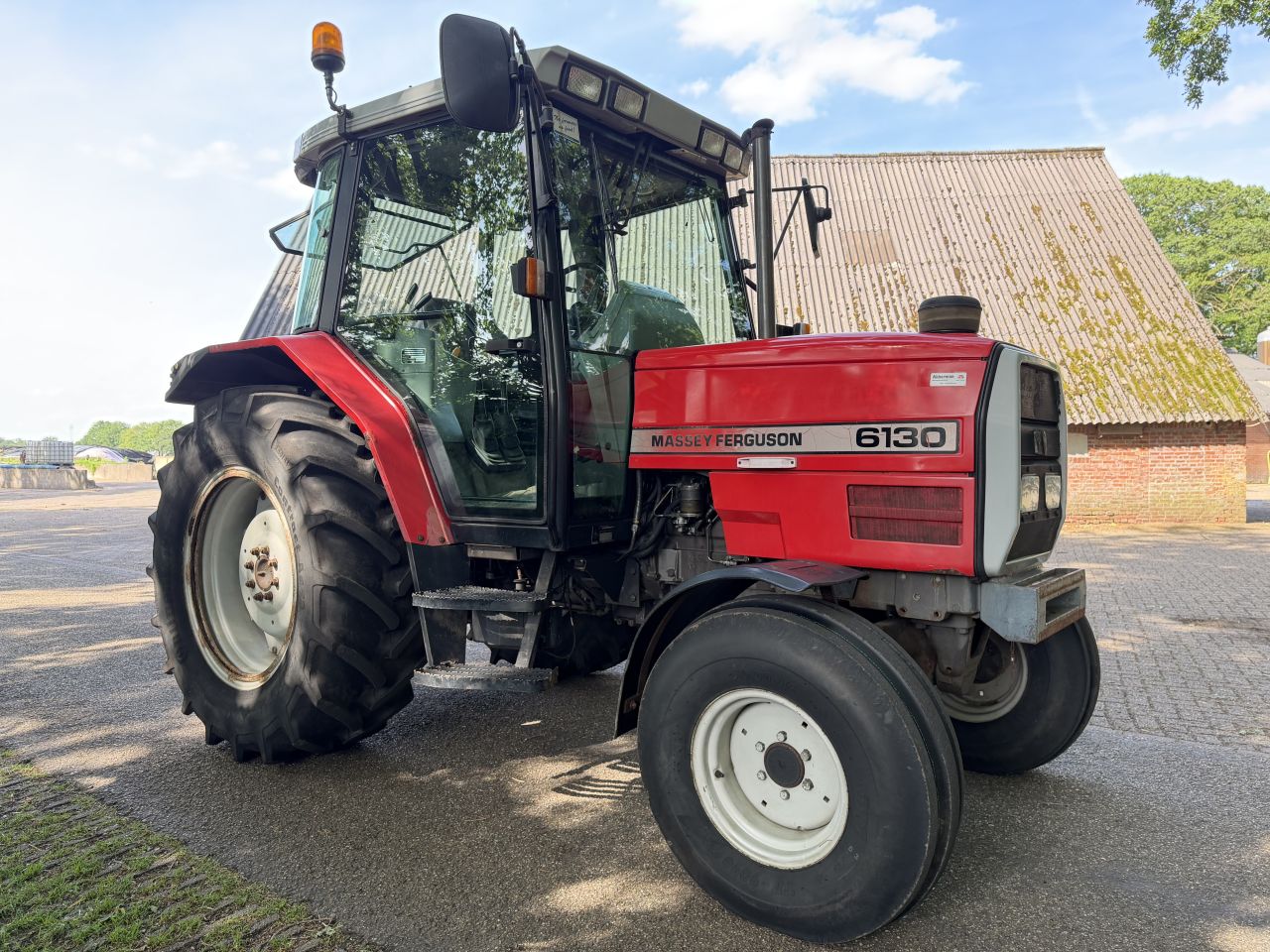Massey Ferguson 6130