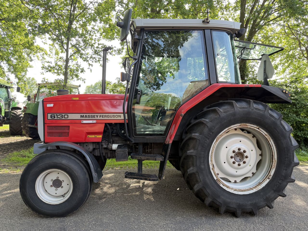 Massey Ferguson 6130